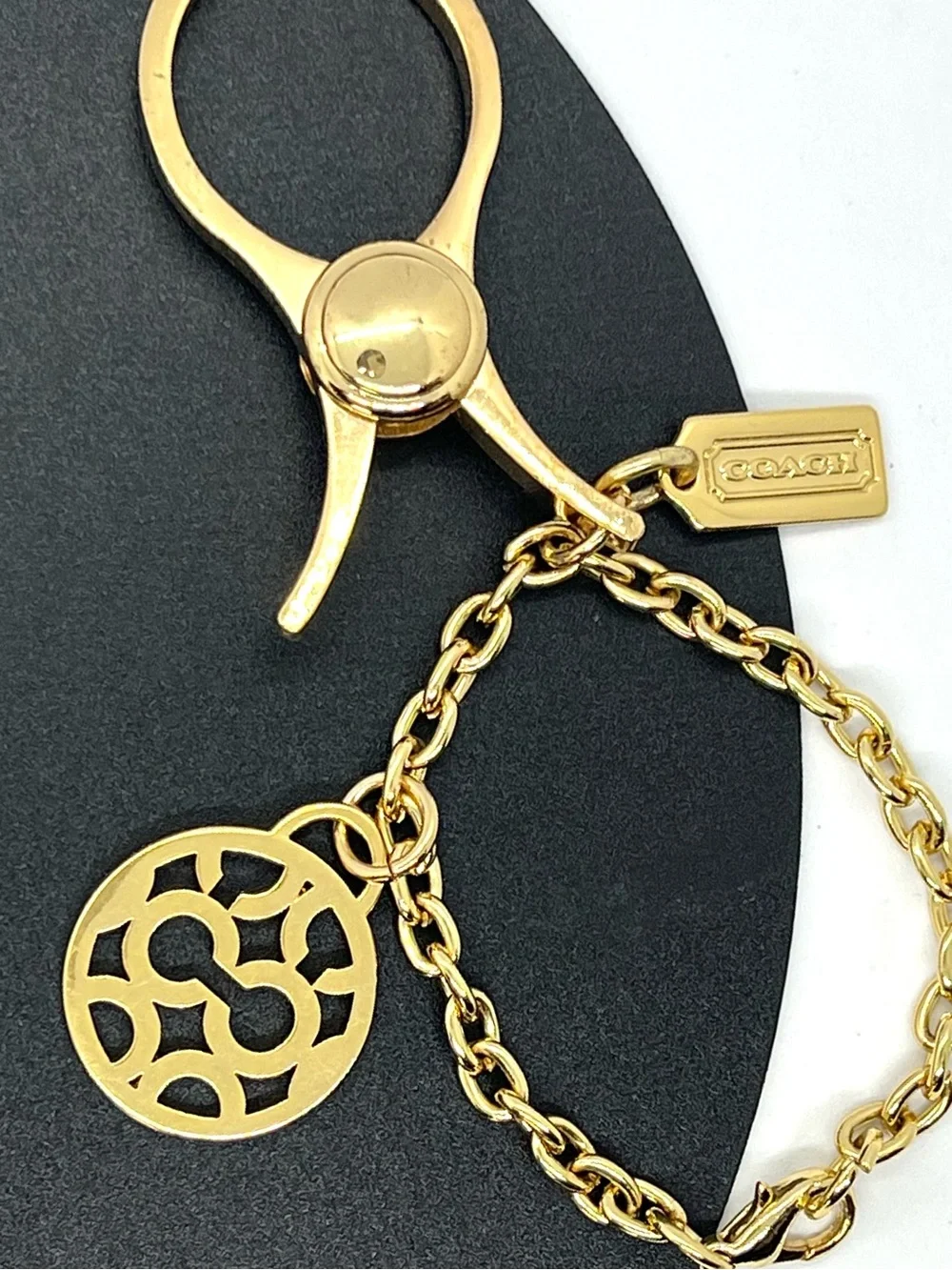 Coach Gold Signature C Glove Holder Key Ring Bag Charm Chain Clip & Dust Bag